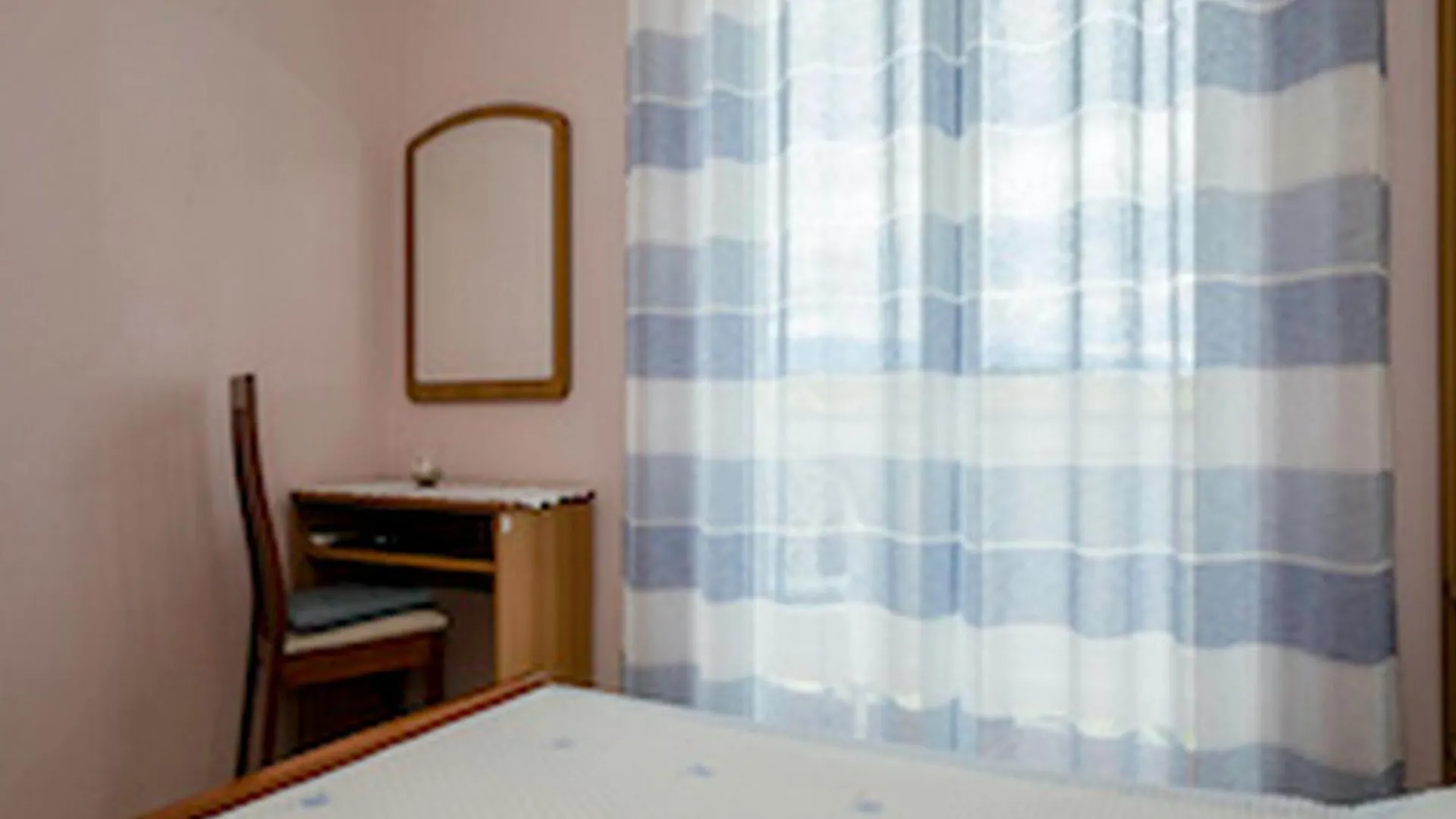 Apartments & Rooms Green Bay Rab Town Guest house
